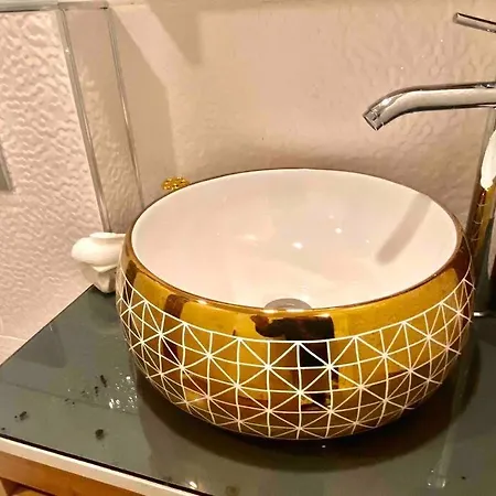 Licensed ,jazzy Class 3 Bedrooms Homes 100mb Wi-fi *