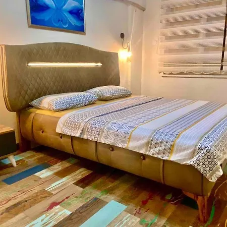 Licensed ,jazzy Class 3 Bedrooms Homes 100mb Wi-fi Daire Antalya
