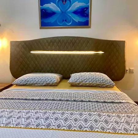 Licensed ,jazzy Class 3 Bedrooms Homes 100mb Wi-fi Daire *