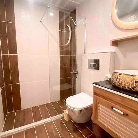 Апартаменты Licensed ,jazzy Class 3 Bedrooms Homes 100mb Wi-fi Анталья