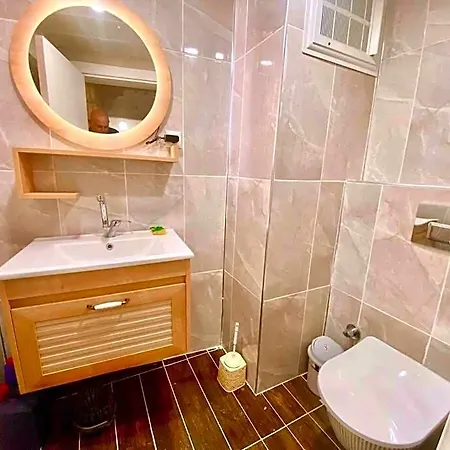 Licensed ,jazzy Class 3 Bedrooms Homes 100mb Wi-fi *