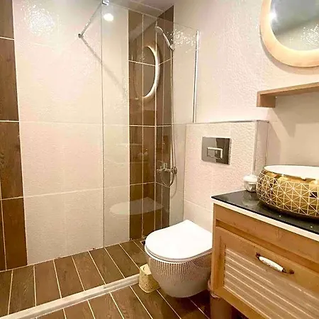 Licensed ,jazzy Class 3 Bedrooms Homes 100mb Wi-fi Antalya