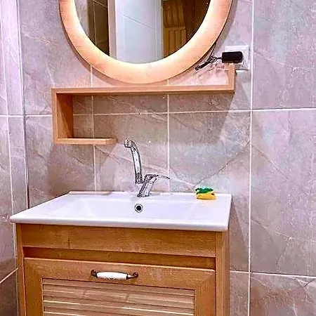 Licensed ,jazzy Class 3 Bedrooms Homes 100mb Wi-fi