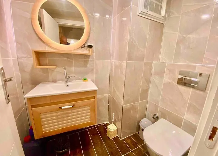 Licensed ,jazzy Class 3 Bedrooms Homes 100mb Wi-fi Daire