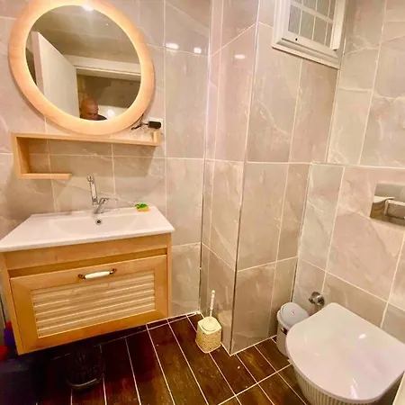 Licensed ,jazzy Class 3 Bedrooms Homes 100mb Wi-fi Apartamento